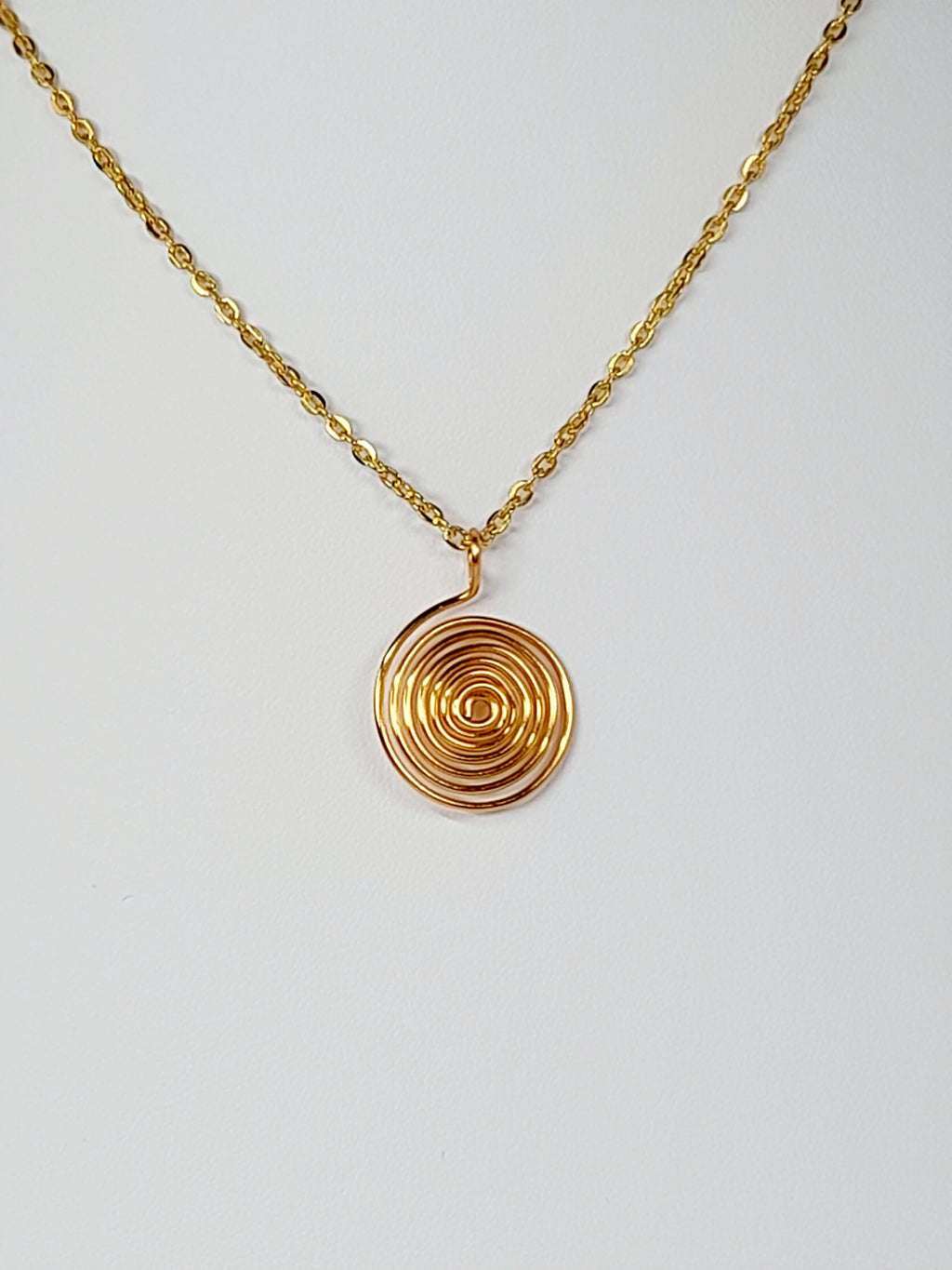 Elegant Handmade Gold Spiral Pendant Necklace, Lightweight & Gift‑Ready
