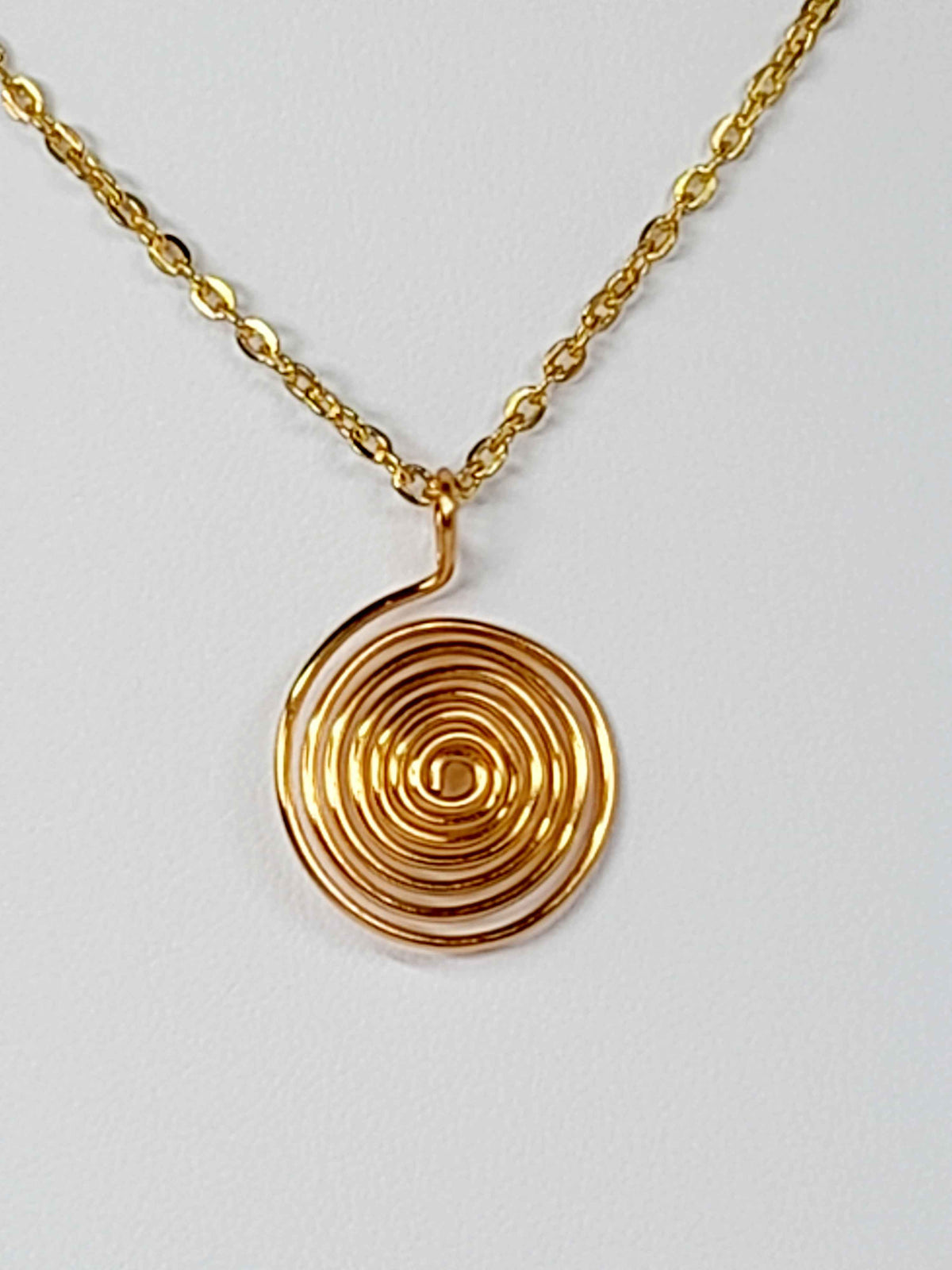 Elegant Handmade Gold Spiral Pendant Necklace, Lightweight & Gift‑Ready