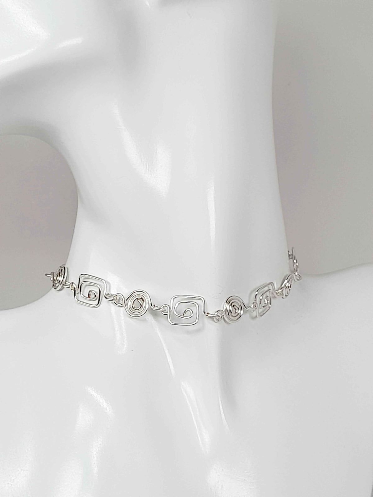 Dainty Silver Square & Round Spiral Choker Necklace