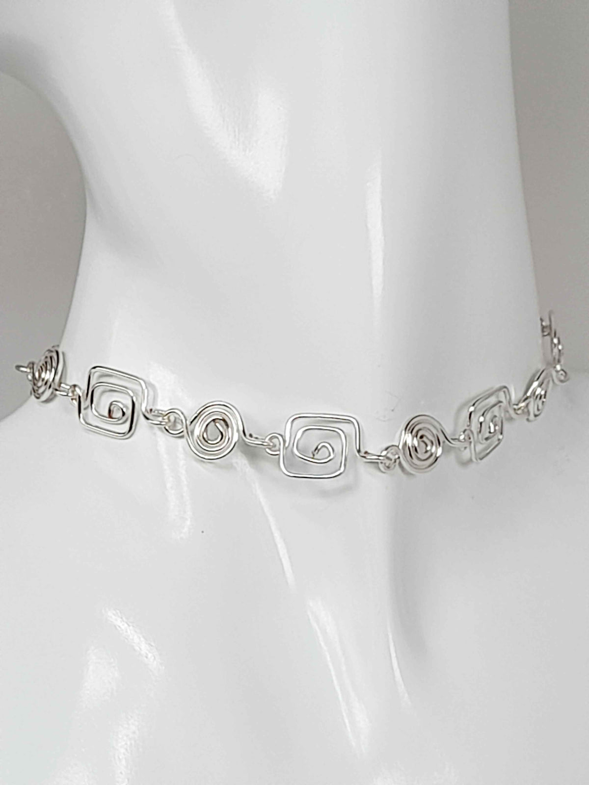 Dainty Silver Square & Round Spiral Choker Necklace