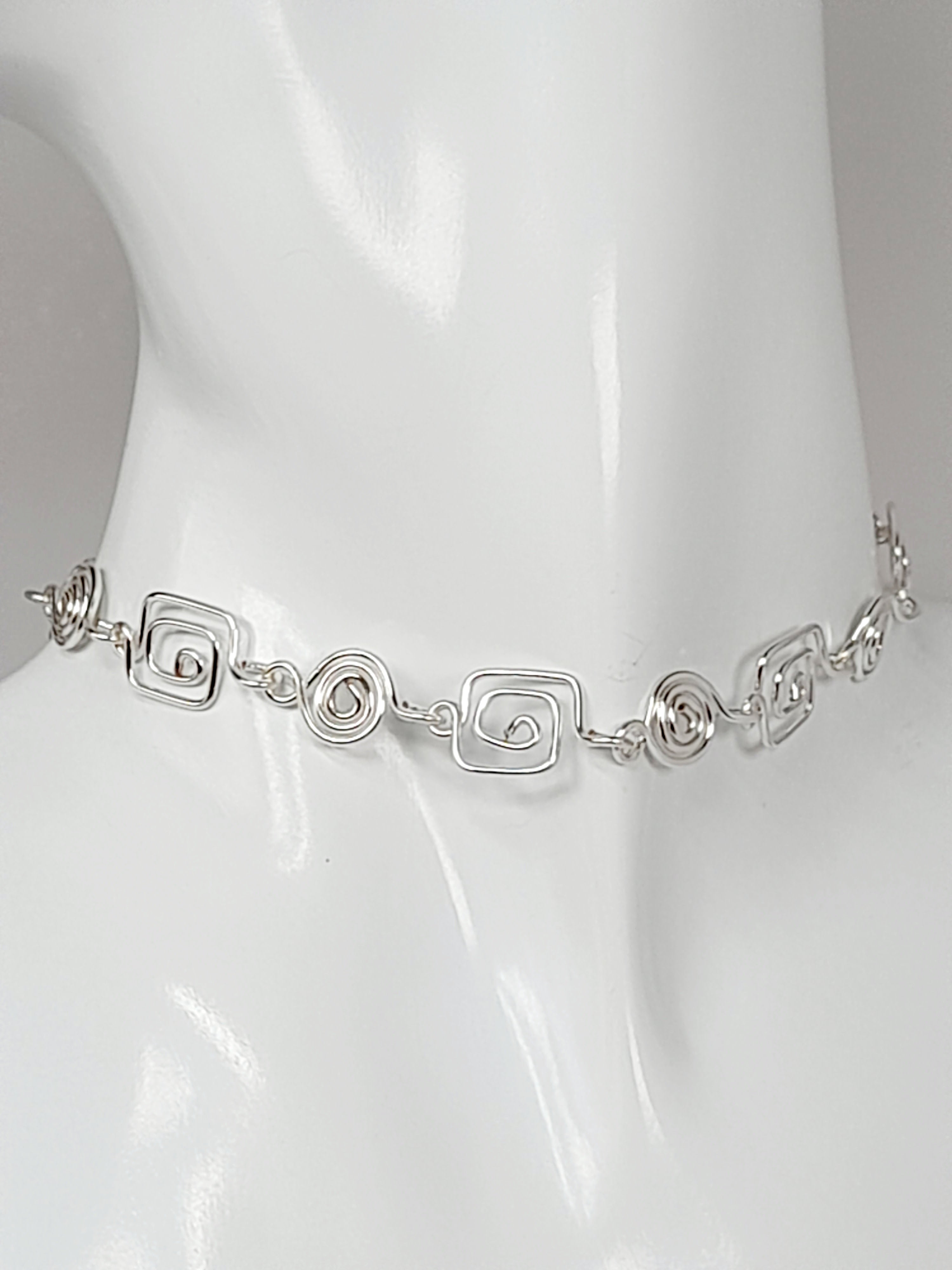Dainty Silver Square & Round Spiral Choker Necklace