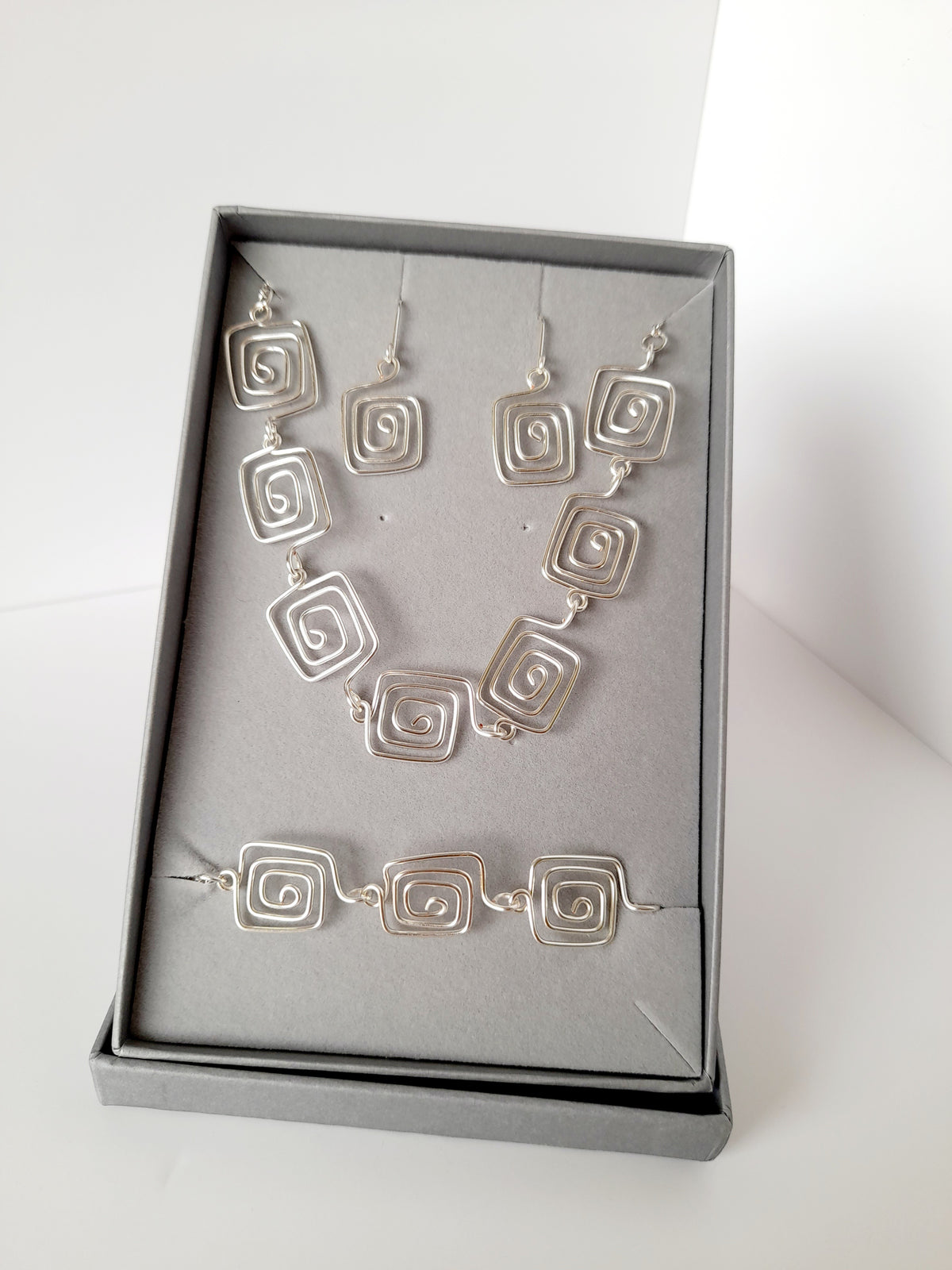 Complete 3-Piece Handcrafted Square Spiral Jewellery Set