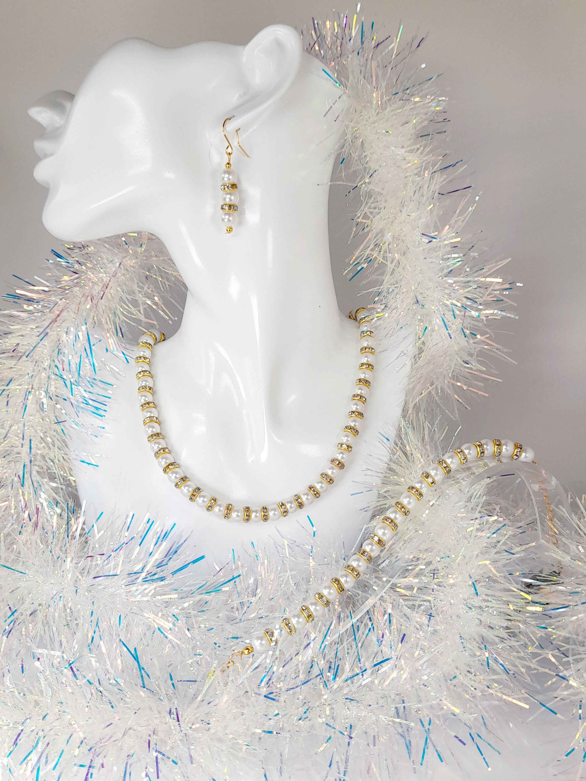 White Pearl and Gold Rhinestone Christmas Necklace