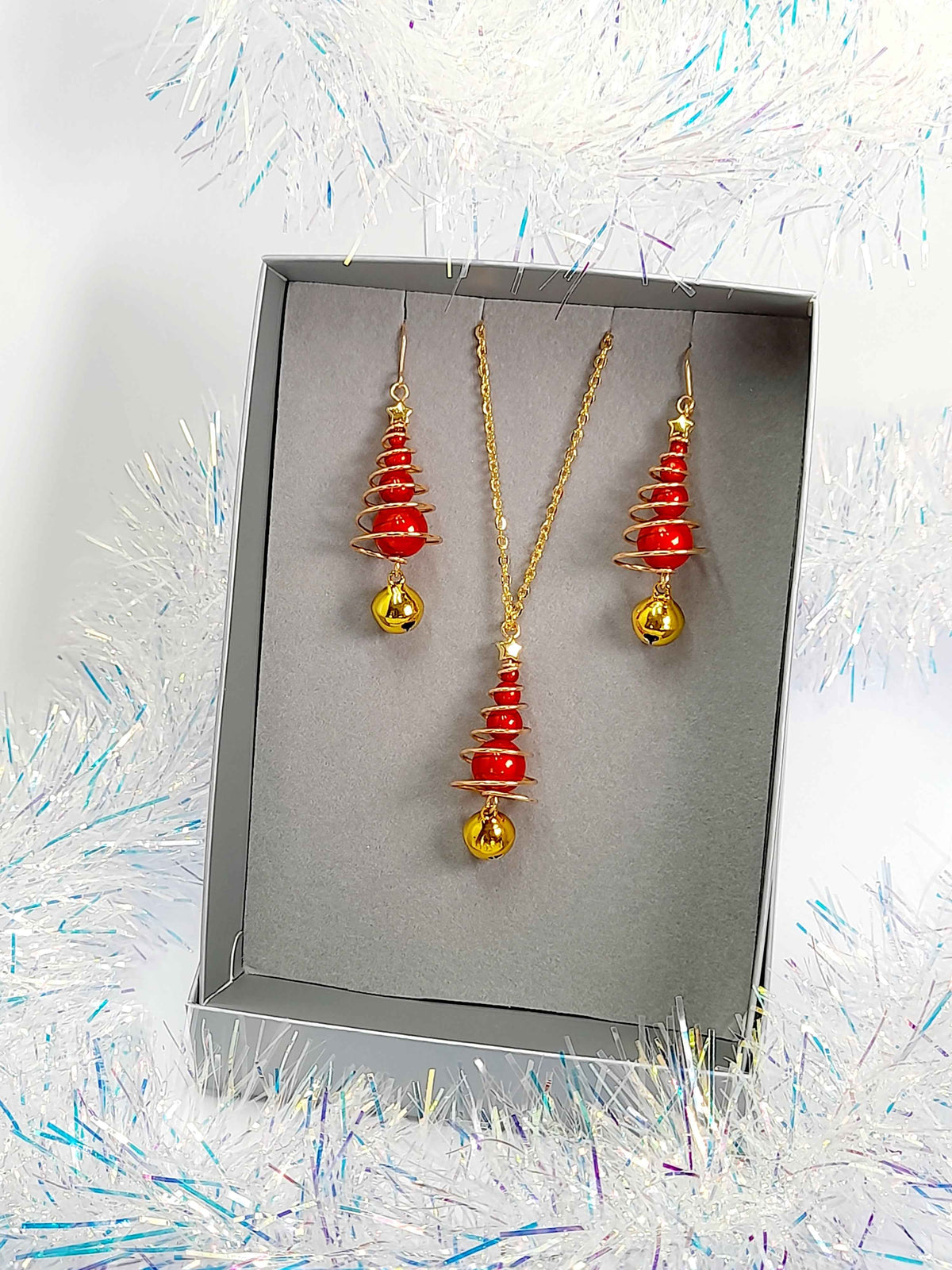 Red Miracle Bead Christmas Tree Jewellery Set with Gold Star & Gold Jingle Bell
